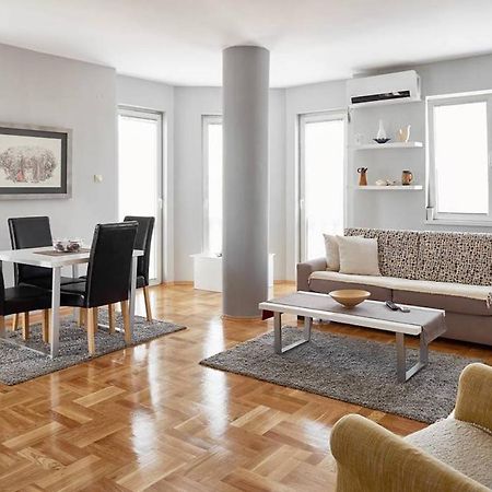 Bright Apartment Near City Center Skopje Eksteriør billede