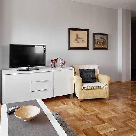 Bright Apartment Near City Center Skopje Eksteriør billede