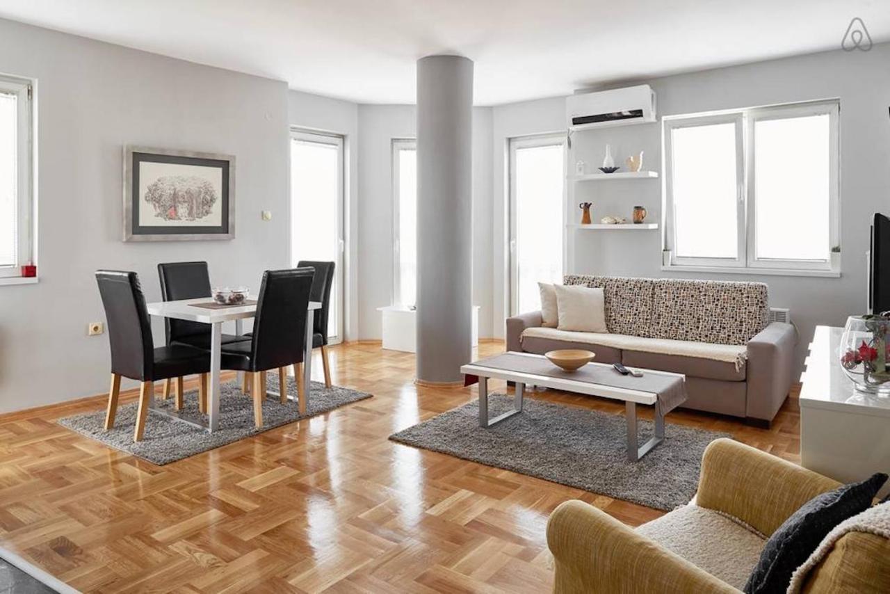 Bright Apartment Near City Center Skopje Eksteriør billede